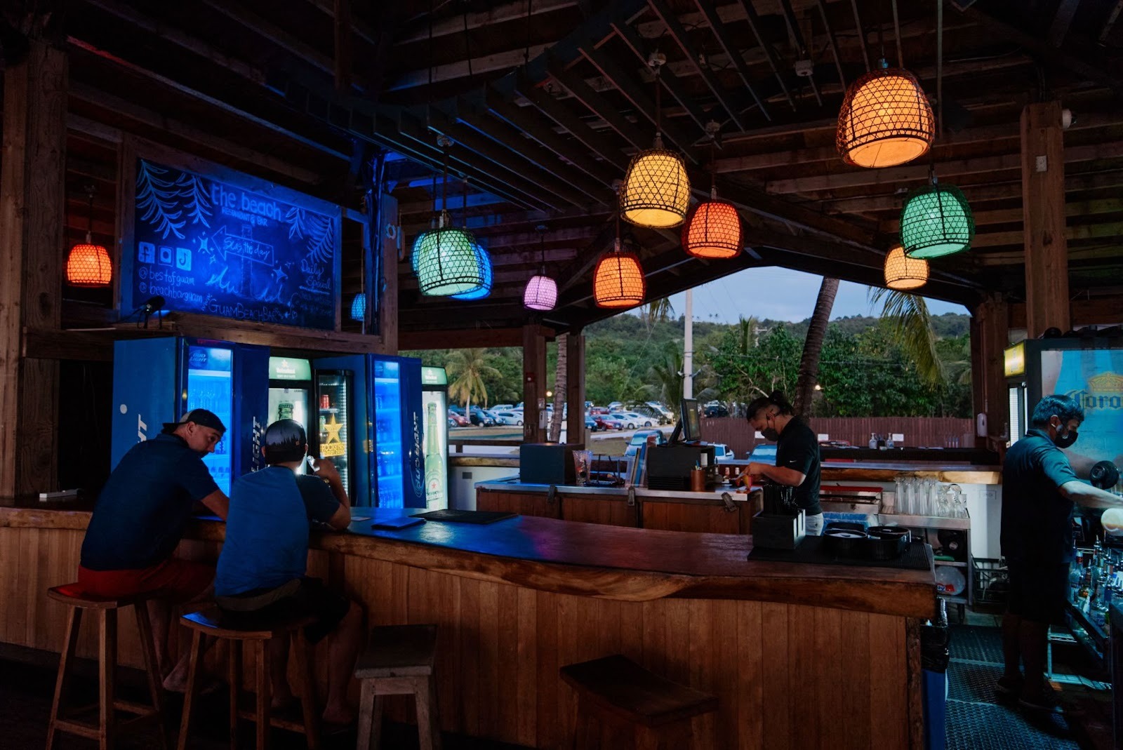 ザ・ビーチ・レストラン&バー