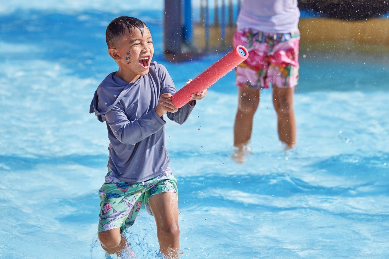 プールの子ども
