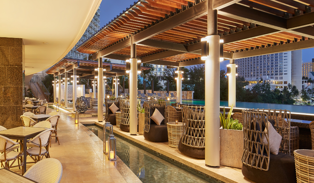 ツバキタワーのバー