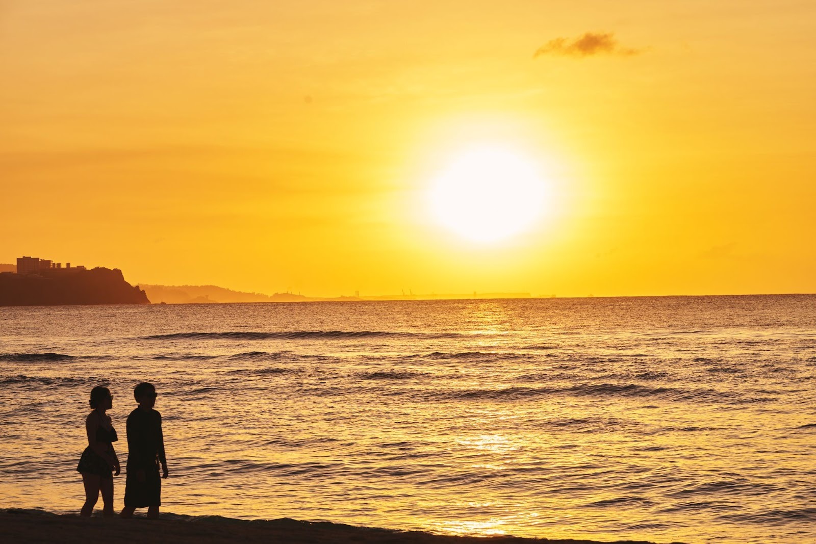 ガンビーチの夕景