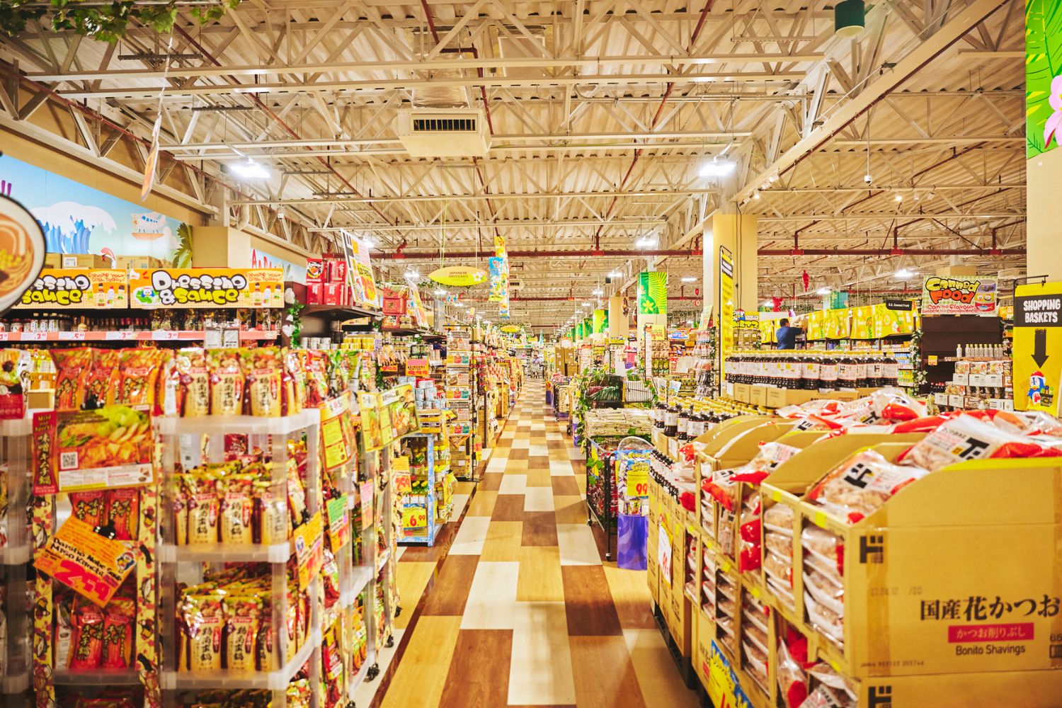 ドンドンドンキの店内