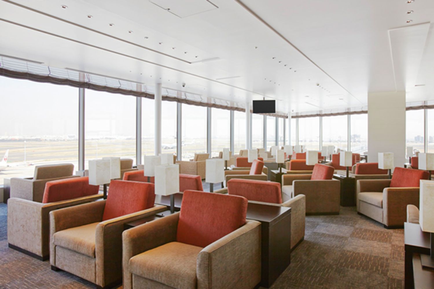 TIAT LOUNGE ANNEX