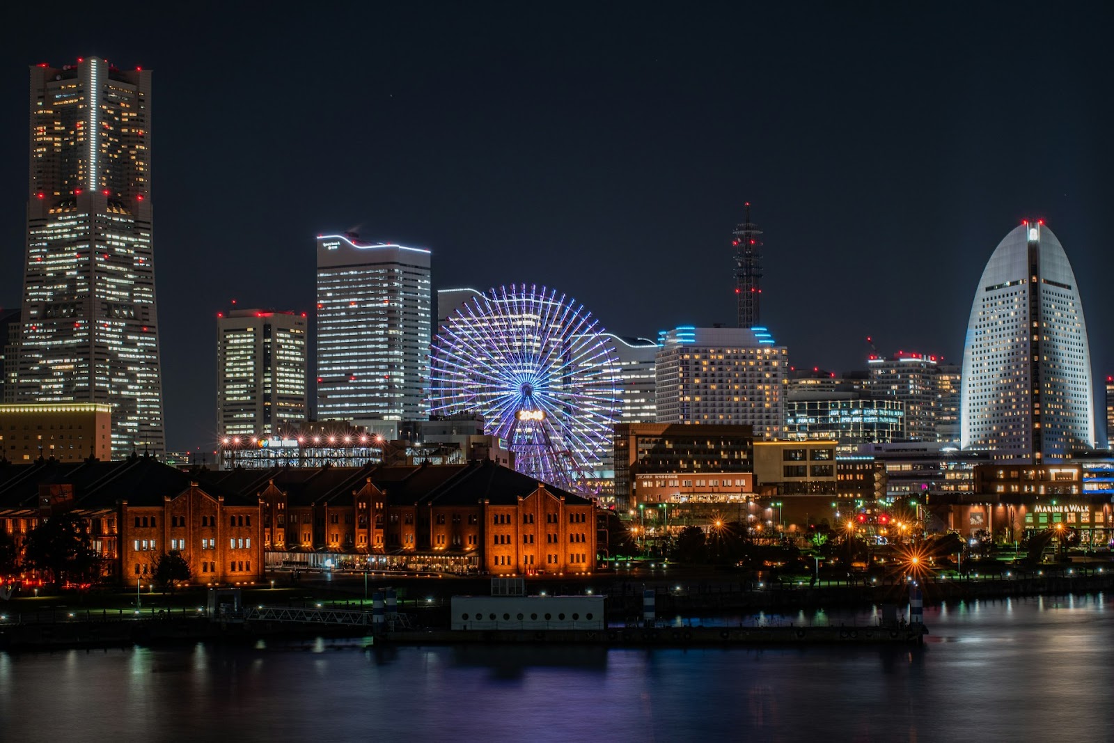 横浜