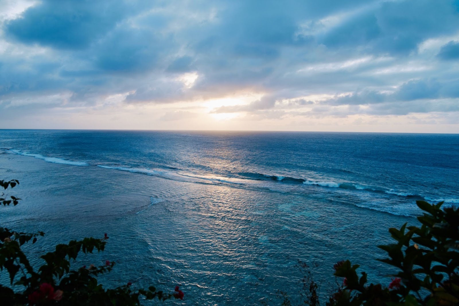 グアムの朝焼け